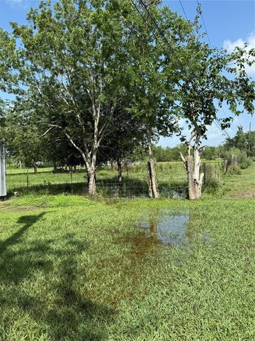 255 Duckett Street, El Campo, TX 77437