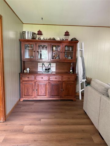 255 Duckett Street, El Campo, TX 77437