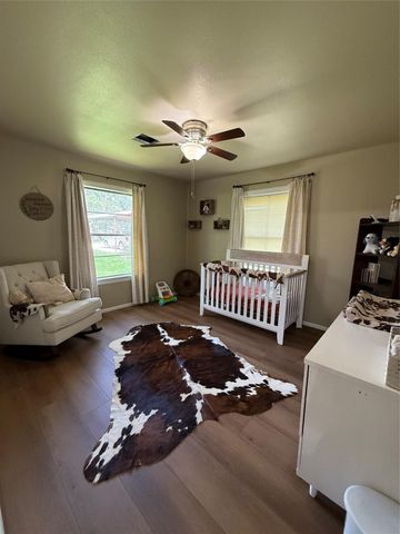 255 Duckett Street, El Campo, TX 77437