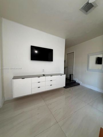 1725 SW 32nd Street 0, Fort Lauderdale, FL 33315