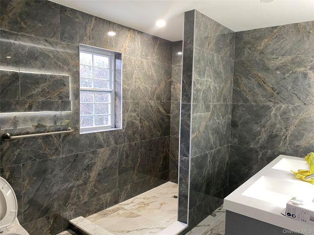 44 Roslyn Ridge Road, White Lake, NY 12762