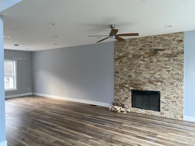 44 Roslyn Ridge Road, White Lake, NY 12762