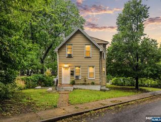 117 Hackensack Avenue, Ridgefield Park, NJ 07660