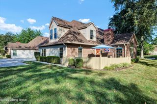 3109 Graystone Manor Pkwy, Louisville, KY 40241