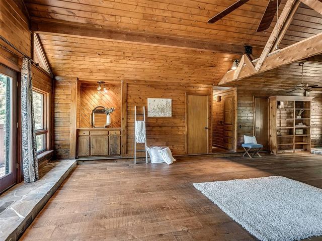 2101 E Lakewood Drive, Guthrie, OK 73044