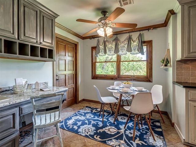 2101 E Lakewood Drive, Guthrie, OK 73044