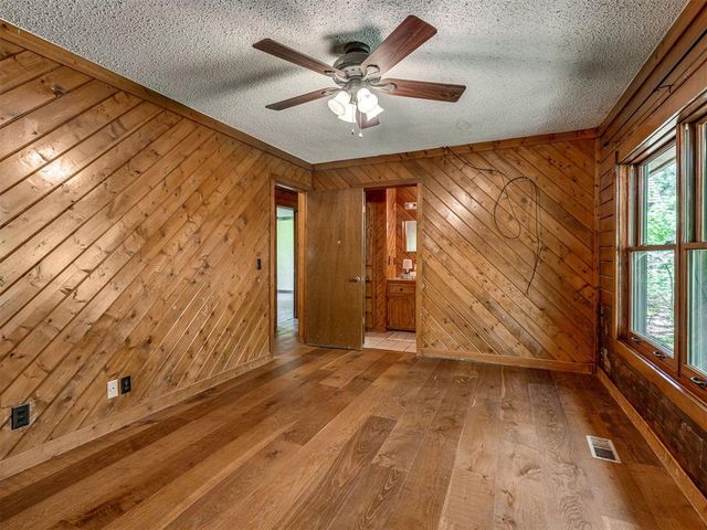 2101 E Lakewood Drive, Guthrie, OK 73044