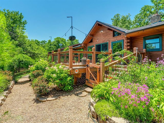 2101 E Lakewood Drive, Guthrie, OK 73044