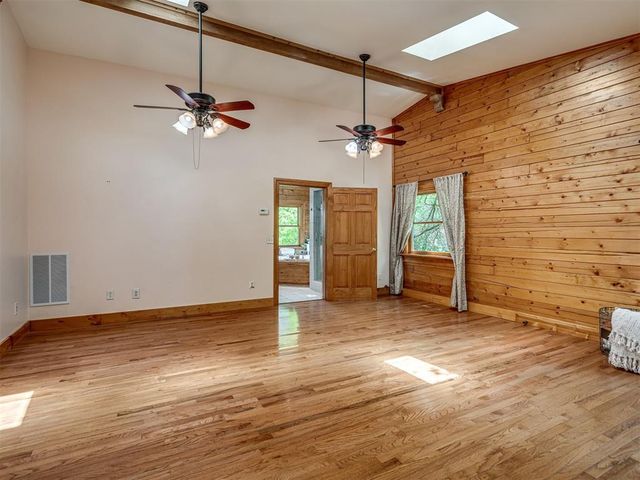 2101 E Lakewood Drive, Guthrie, OK 73044