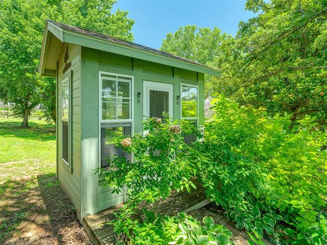 2101 E Lakewood Drive, Guthrie, OK 73044