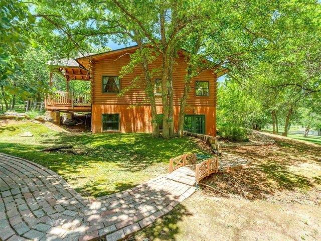 2101 E Lakewood Drive, Guthrie, OK 73044