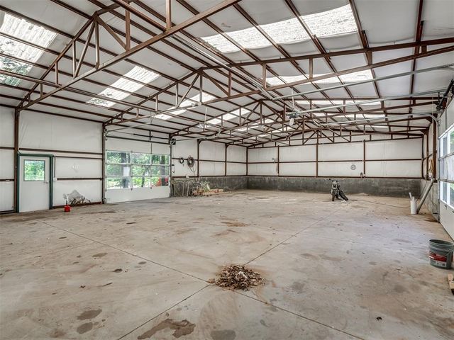 2101 E Lakewood Drive, Guthrie, OK 73044