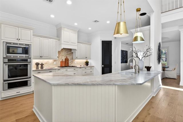 1349 HARBOR DRIVE, Sarasota, FL 34239