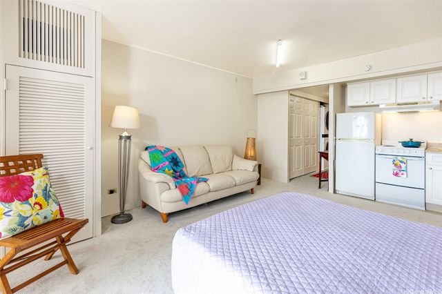 1717 Mott Smith Drive 2009, Honolulu, HI 96822