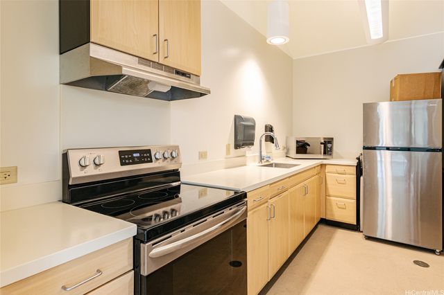 1717 Mott Smith Drive 2009, Honolulu, HI 96822