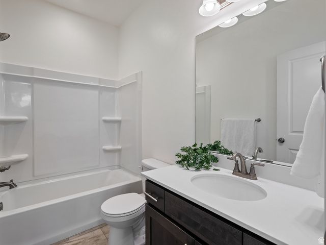 5957 W LAKE AVE, South Jordan, UT 84009