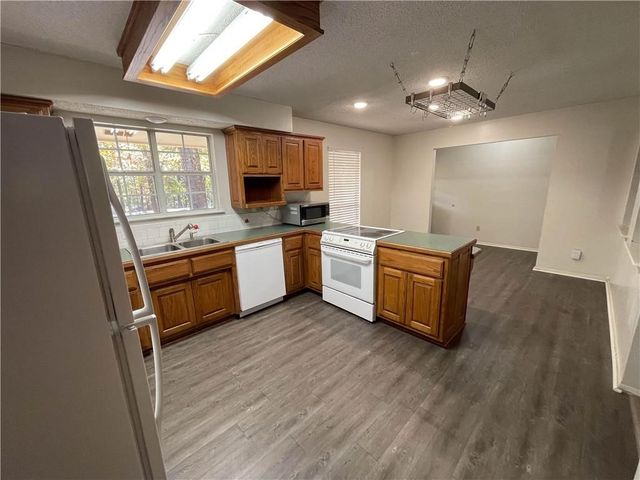 13676 Cardinal Circle, Bentonville, AR 72712
