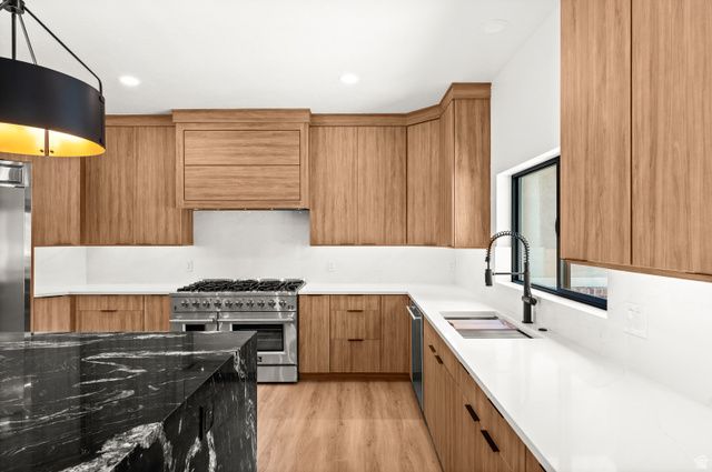 1548 E JUNE CIR, Draper, UT 84020
