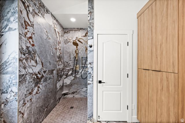 1548 E JUNE CIR, Draper, UT 84020