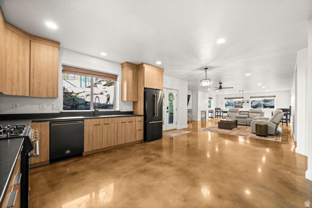 1548 E JUNE CIR, Draper, UT 84020