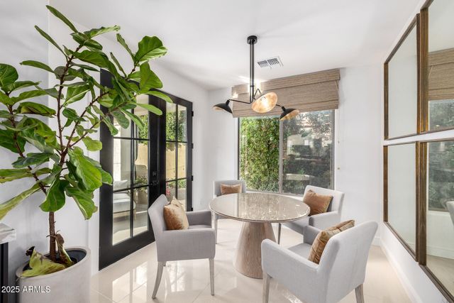 377 W DESERT BROOM Drive, Chandler, AZ 85248