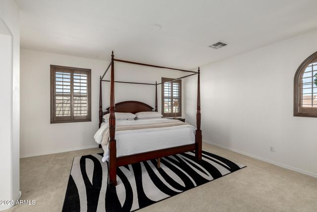 377 W DESERT BROOM Drive, Chandler, AZ 85248