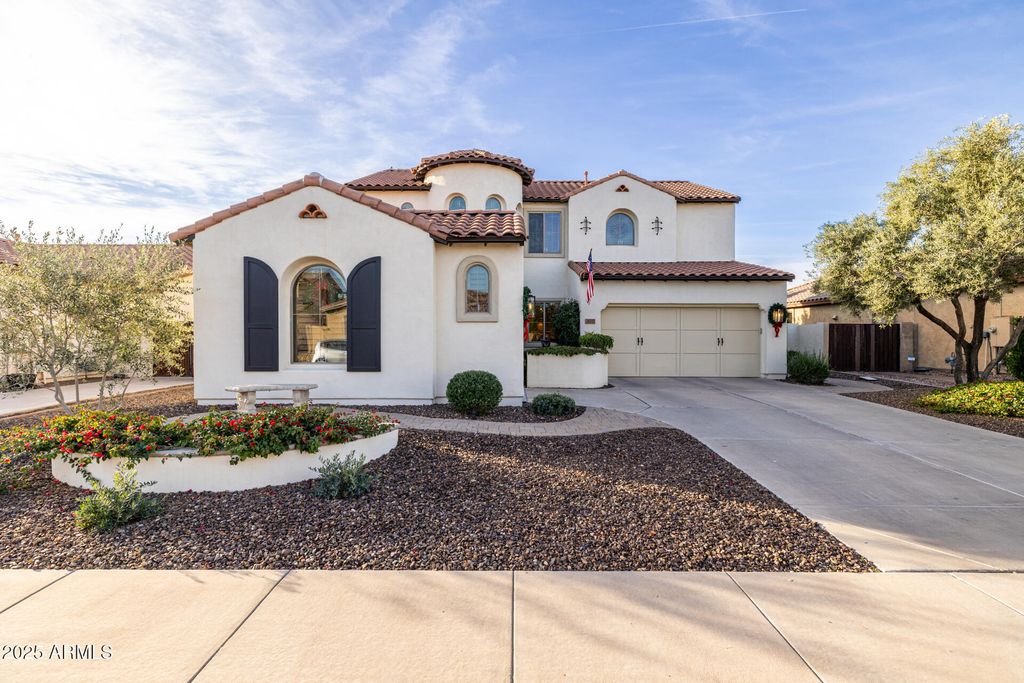 377 W DESERT BROOM Drive, Chandler, AZ 85248