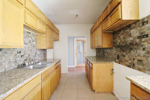 11001 Shortcut Road, Mounds, OK 74047