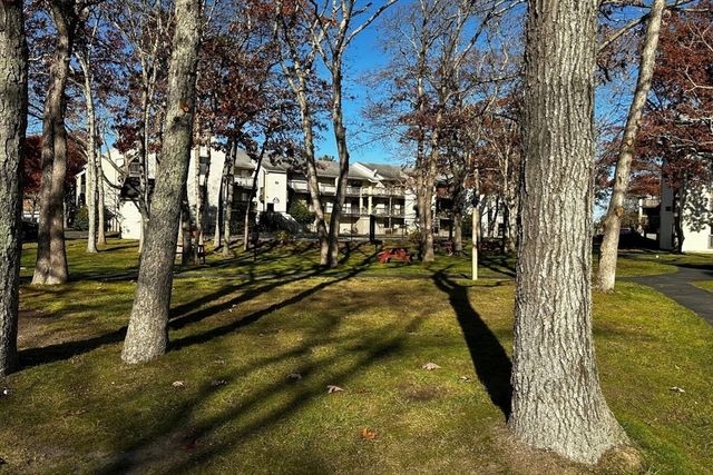 800 Bearse's Way 3NF, Barnstable, MA 02601