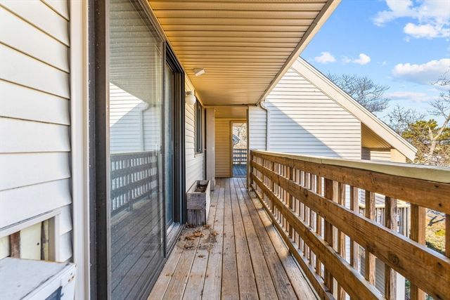 800 Bearse's Way 3NF, Barnstable, MA 02601