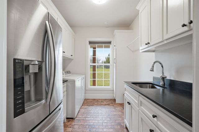 2151 Lipan Highway, Granbury, TX 76048