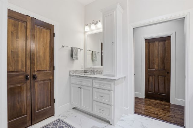 2151 Lipan Highway, Granbury, TX 76048