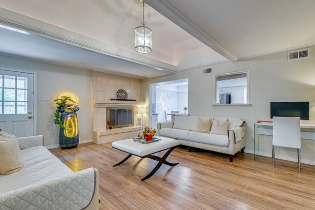 10207 Carry Back Circle, Dallas, TX 75229