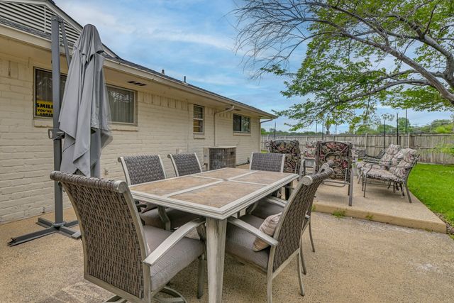 10207 Carry Back Circle, Dallas, TX 75229