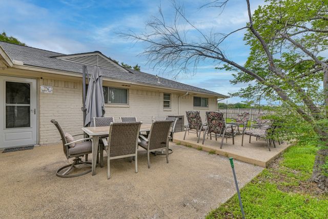 10207 Carry Back Circle, Dallas, TX 75229