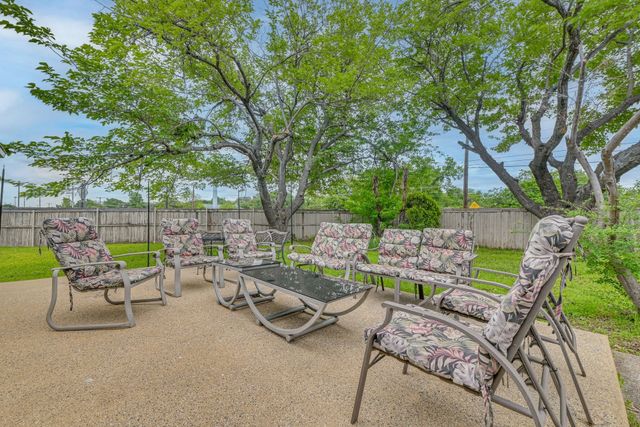 10207 Carry Back Circle, Dallas, TX 75229