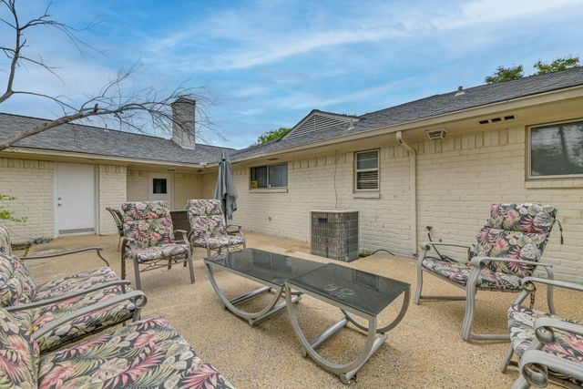 10207 Carry Back Circle, Dallas, TX 75229