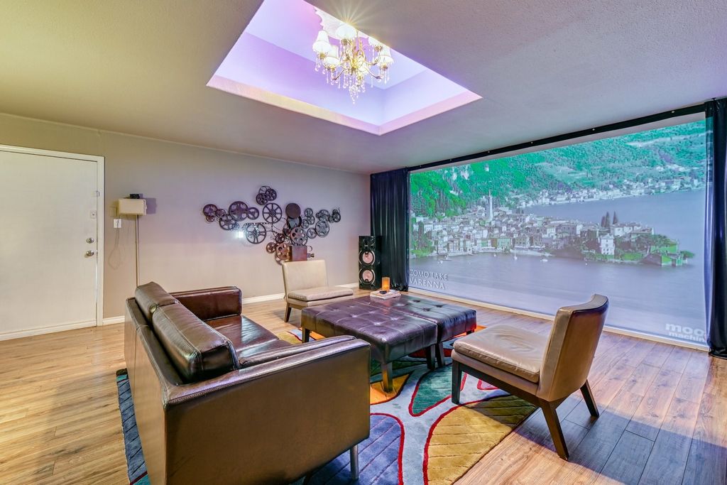 10207 Carry Back Circle, Dallas, TX 75229