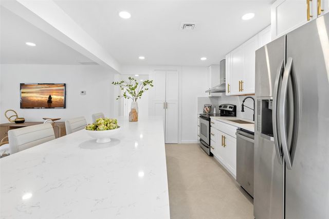 1710 SW 1st Avenue, Pompano Beach, FL 33060