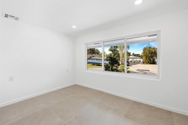 1710 SW 1st Avenue, Pompano Beach, FL 33060