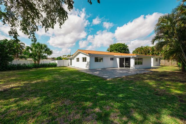 1710 SW 1st Avenue, Pompano Beach, FL 33060