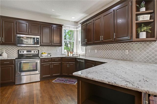 14301 Bond Street, Overland Park, KS 66221