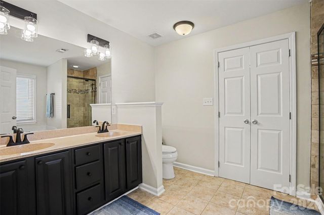 9900 Davis Lake Parkway, Charlotte, NC 28269