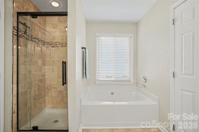 9900 Davis Lake Parkway, Charlotte, NC 28269