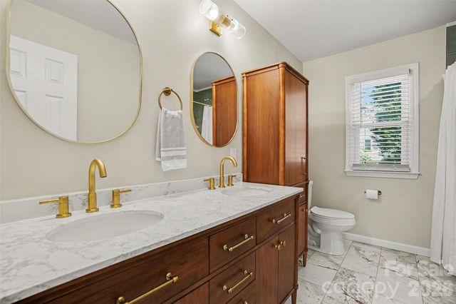 9900 Davis Lake Parkway, Charlotte, NC 28269