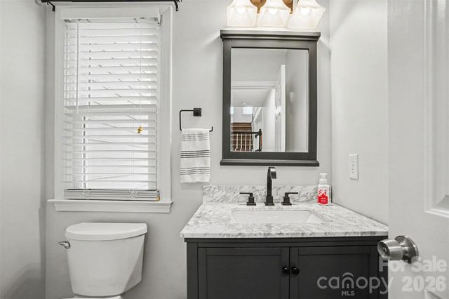 9900 Davis Lake Parkway, Charlotte, NC 28269