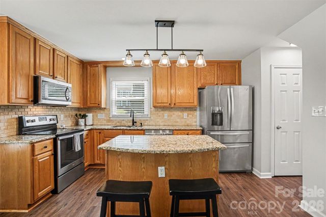 9900 Davis Lake Parkway, Charlotte, NC 28269