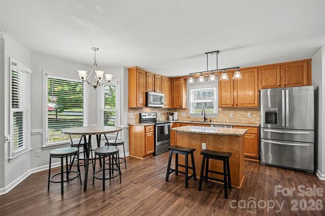 9900 Davis Lake Parkway, Charlotte, NC 28269