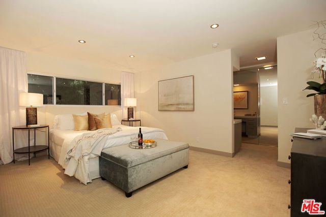 11657 Chenault Street 204, Los Angeles, CA 90049