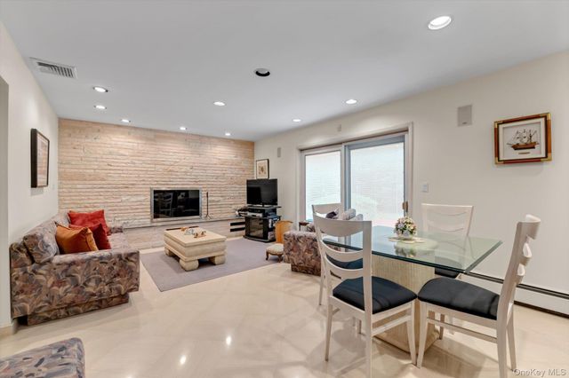 189 Regent Drive, Lido Beach, NY 11561